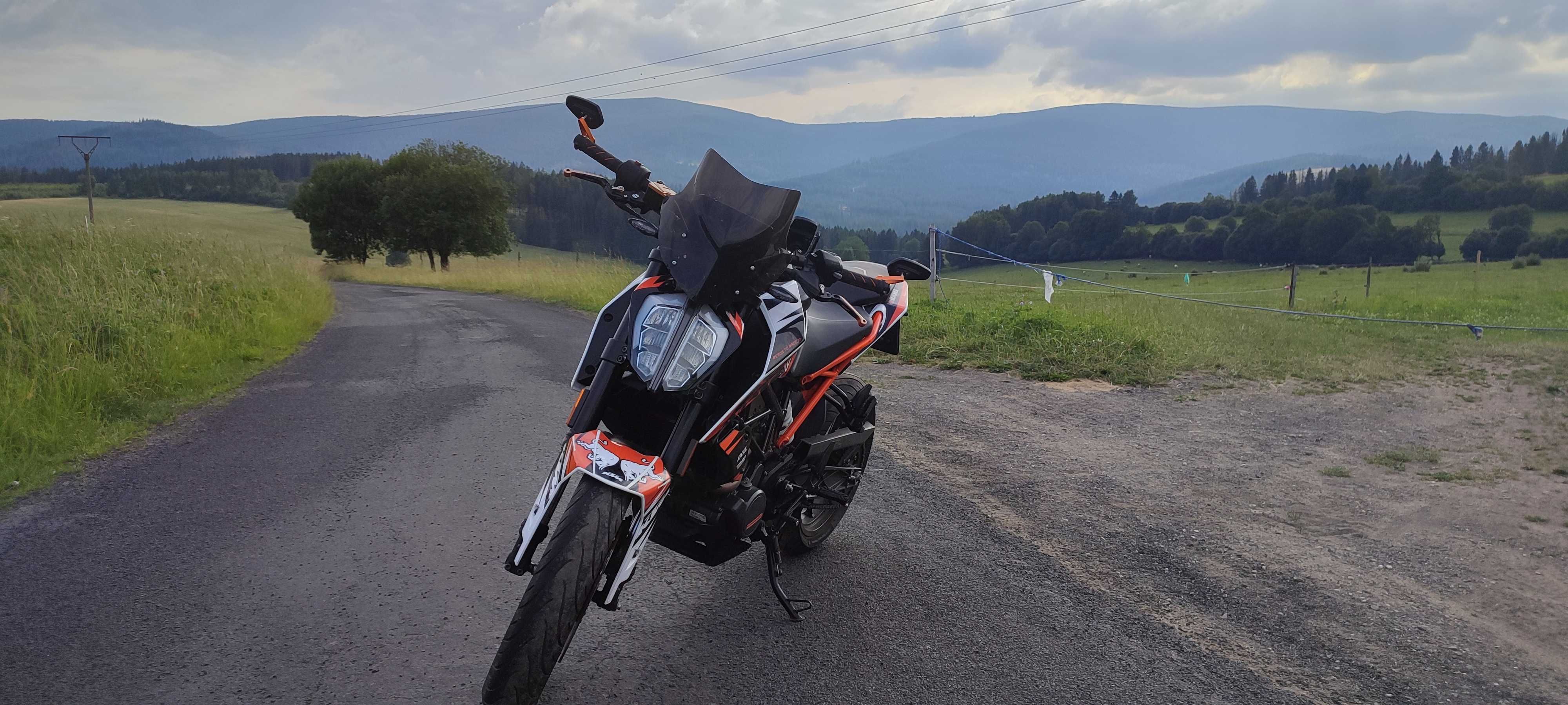 Motocykl ktm 125 duke