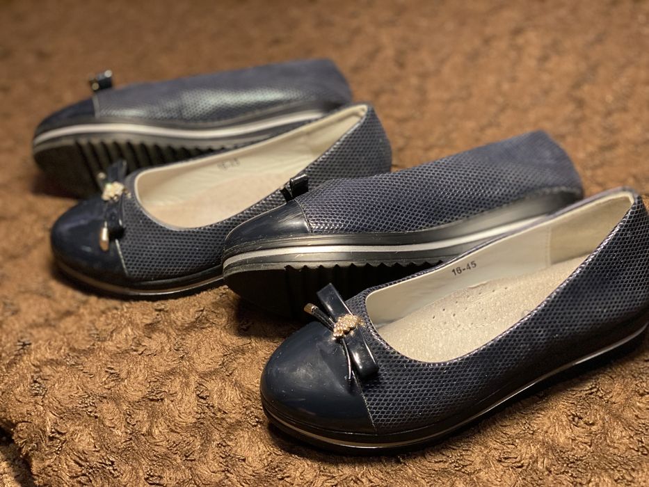 Взуття дитяче туфлі шкільні, балетки, для двійнят, близнюків, дівчат