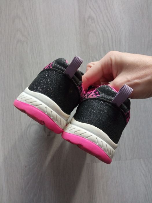 Adidasy panterka dla dziewczynki rozmiar 30