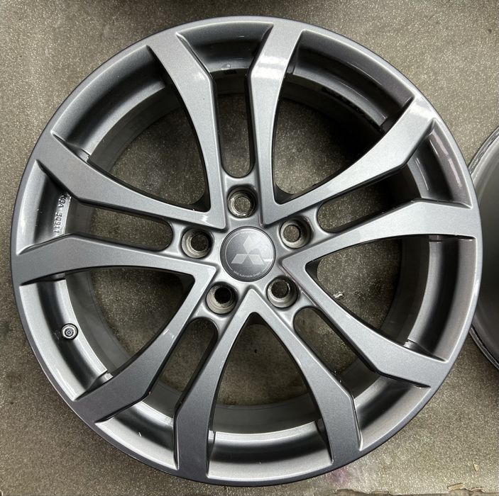 Диски R18 5 114.3 et39 J7.5 Mitsubishi Outlandar asx lancer