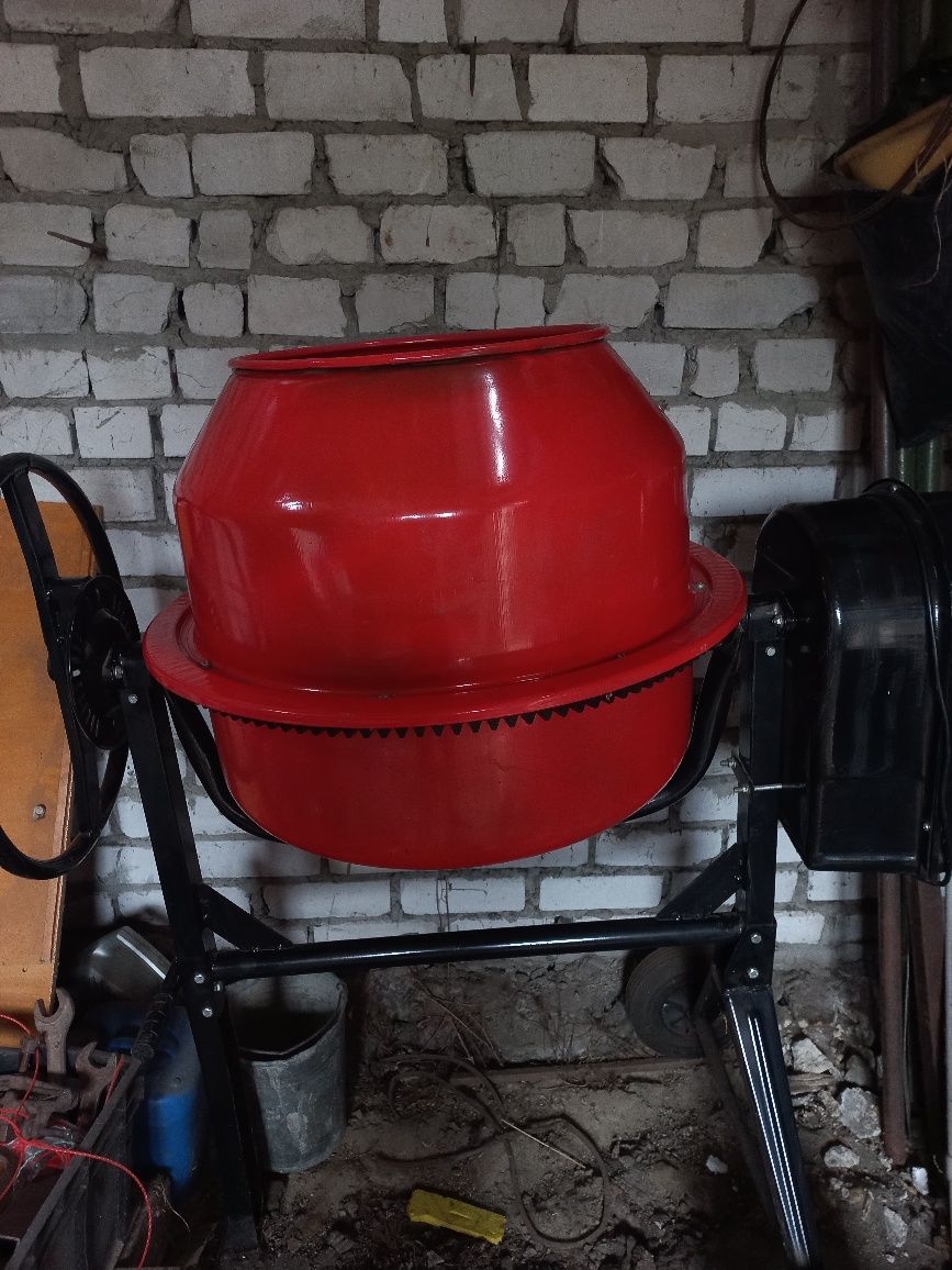 Бетономешалка 160л.