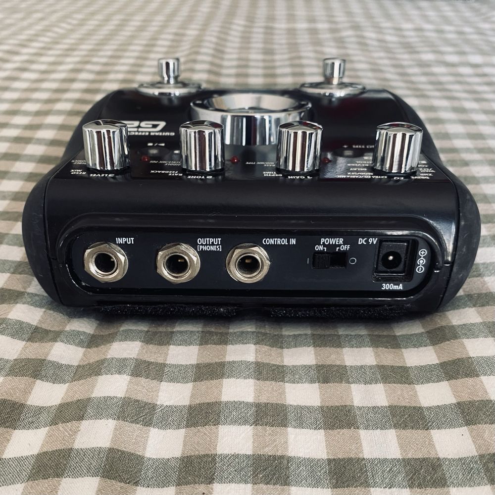 Pedal de efeitos Zoom G2
