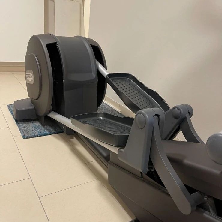 Орбітрек Technogym Synchro Forma