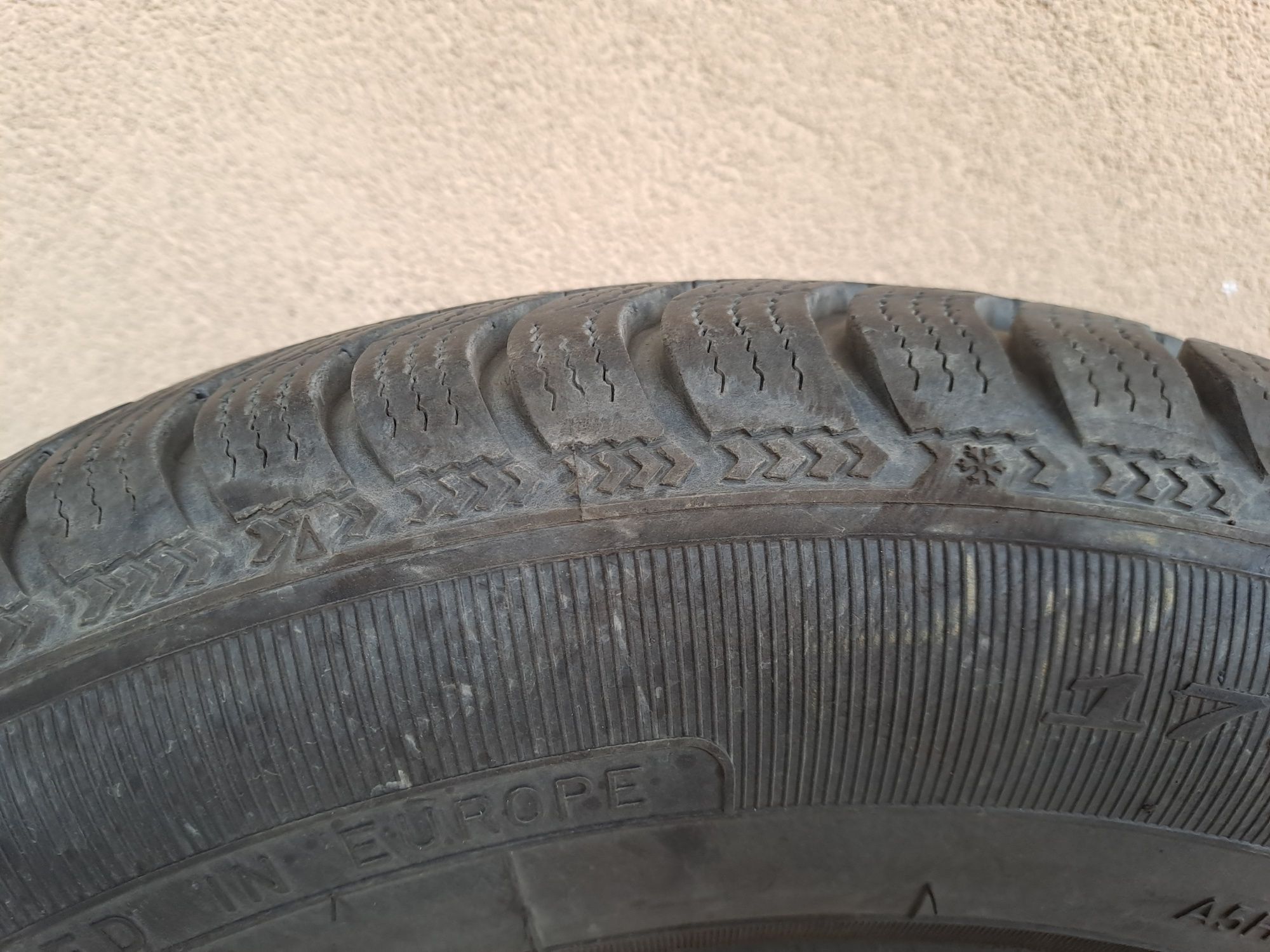Opony 2 szt zimowe Dębica Frigo 175/70 R 14