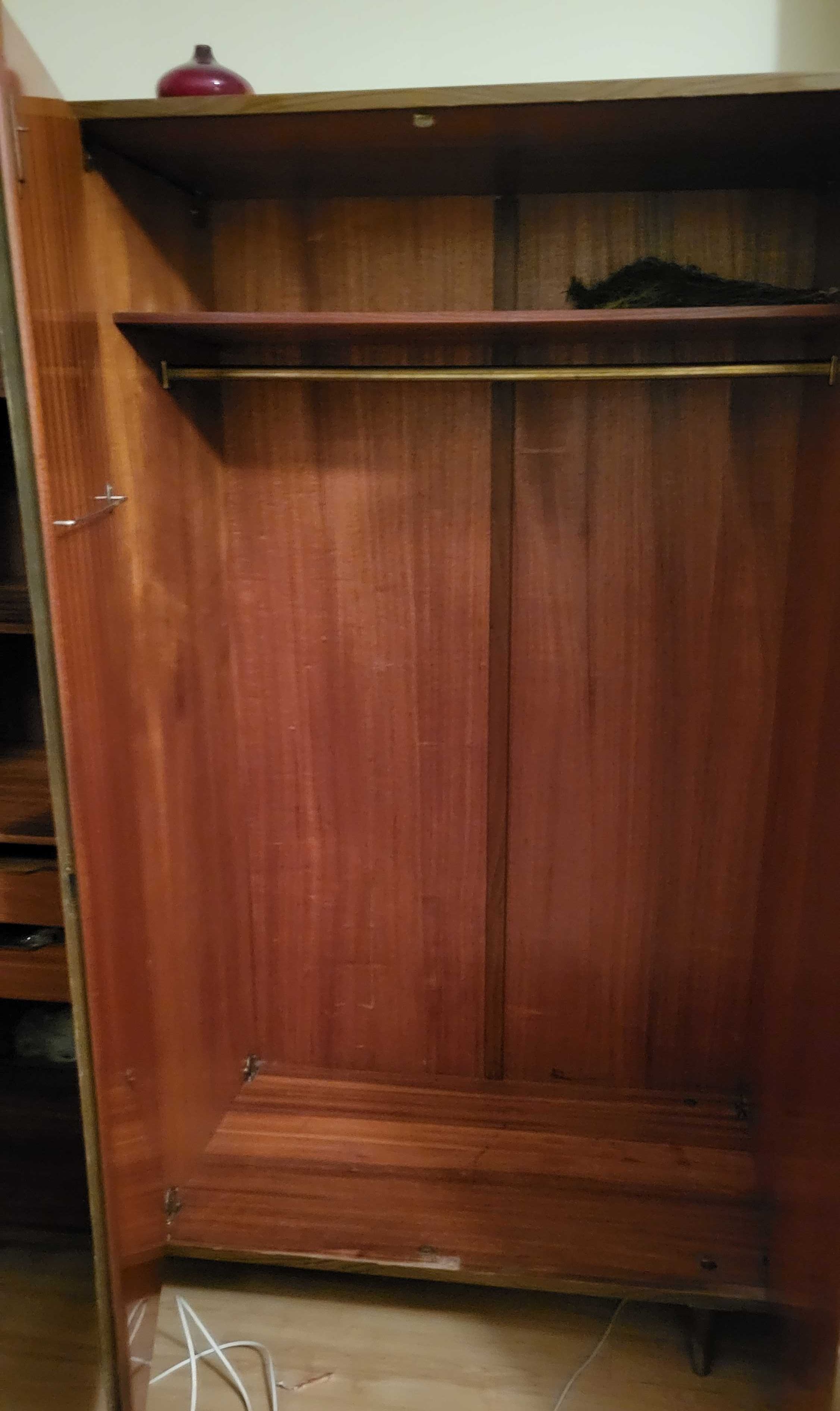 Do sprzedaży komplet mebli rodem z PRL: