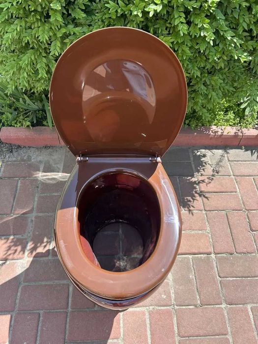 Унитаз Дачный коричневый