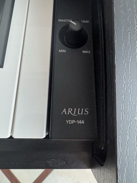 Yamaha YDP-144 Arius pianino elektroniczne jak nowe ławka gratis