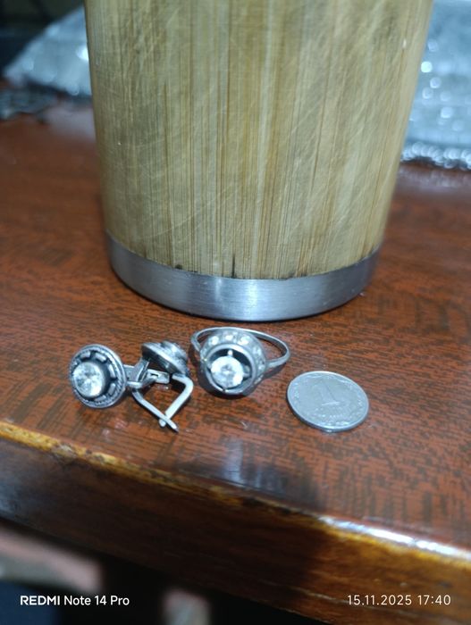 Срібний набір сережок та каблучки