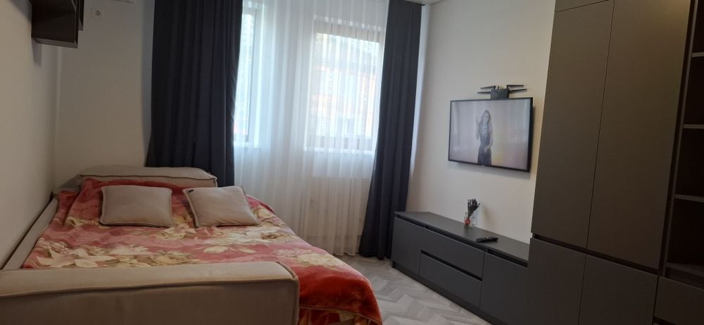 Подобово 1-кімнатні апартаменти.Парк Шевченк,обл.лікарня,Буковина