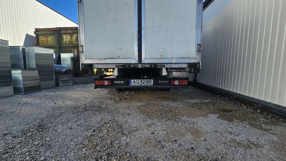 Carrinha comercial 35c18