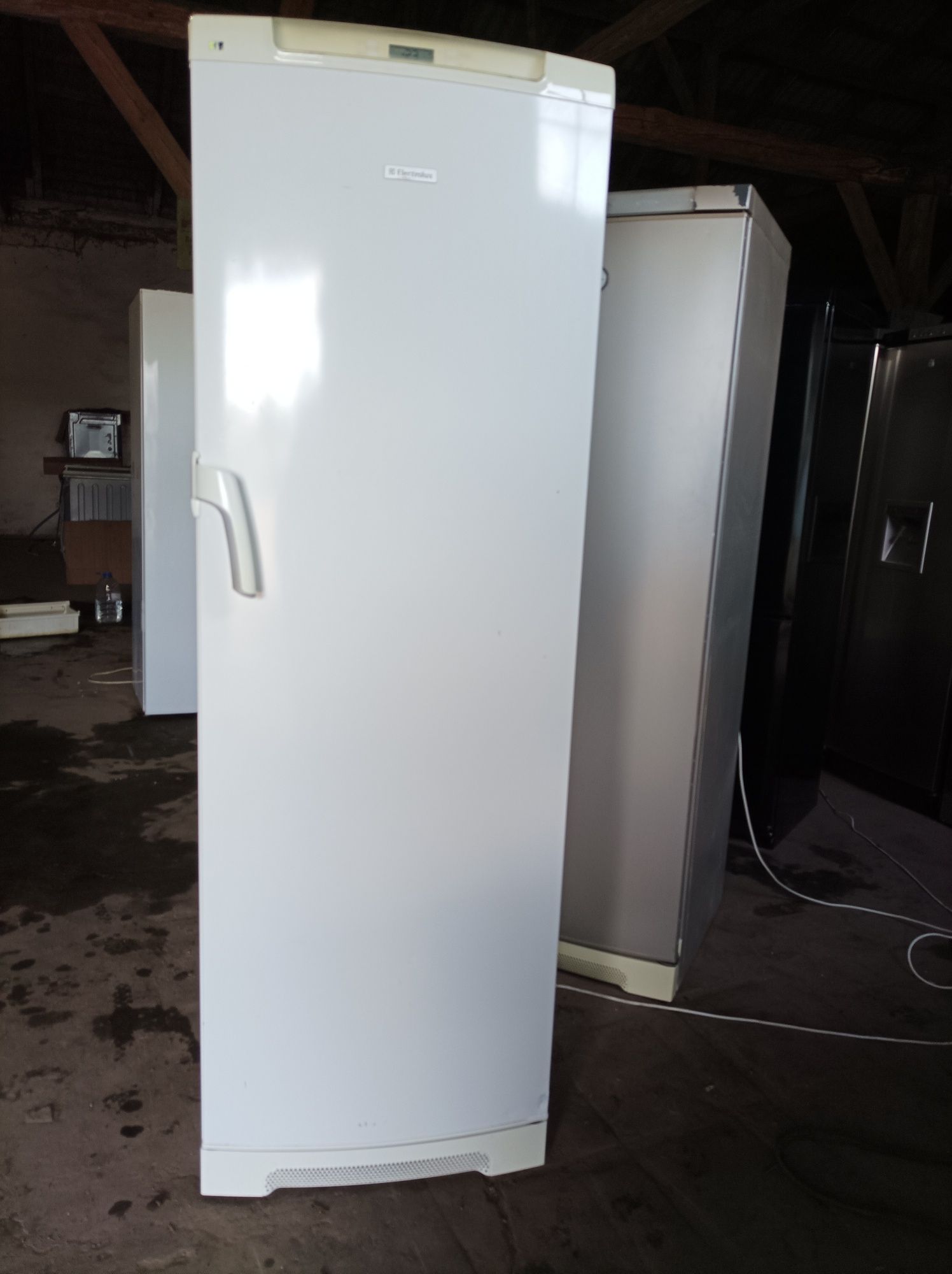 Морозильна камера Electrolux NоyFrost