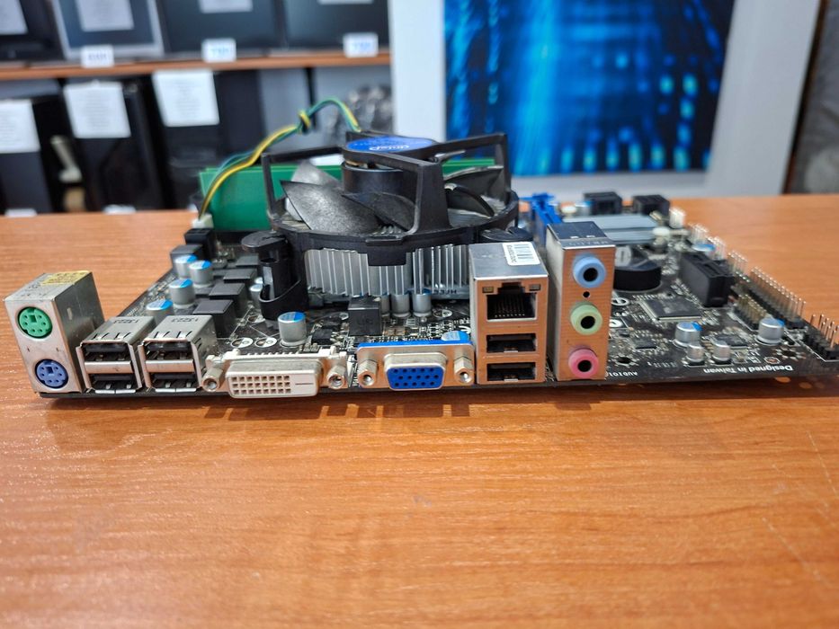 MSI H61M-P31/W8 + Intel I5 + 8GB DDR3