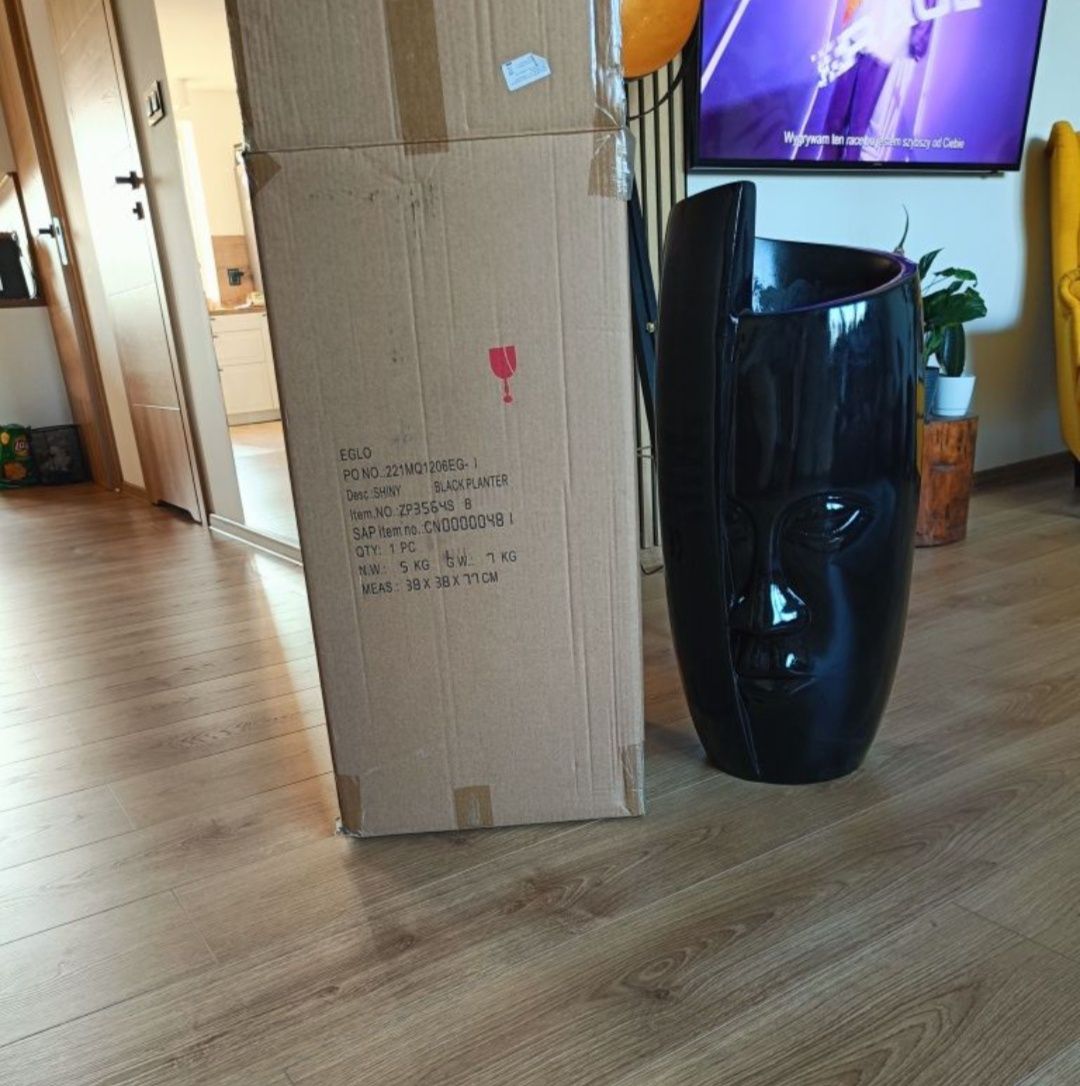 Nowa donica twarz czarna 72cm