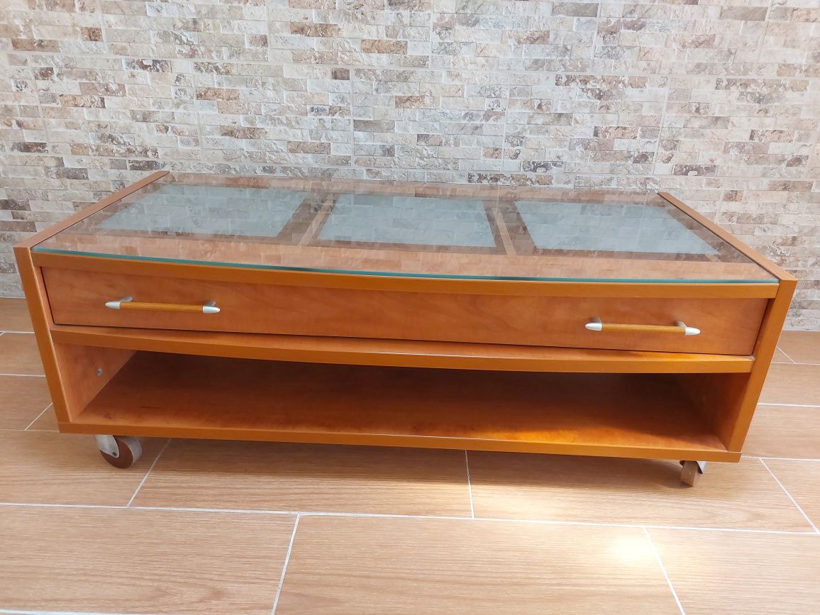 Mesa de centro de sala ou para TV com gaveta