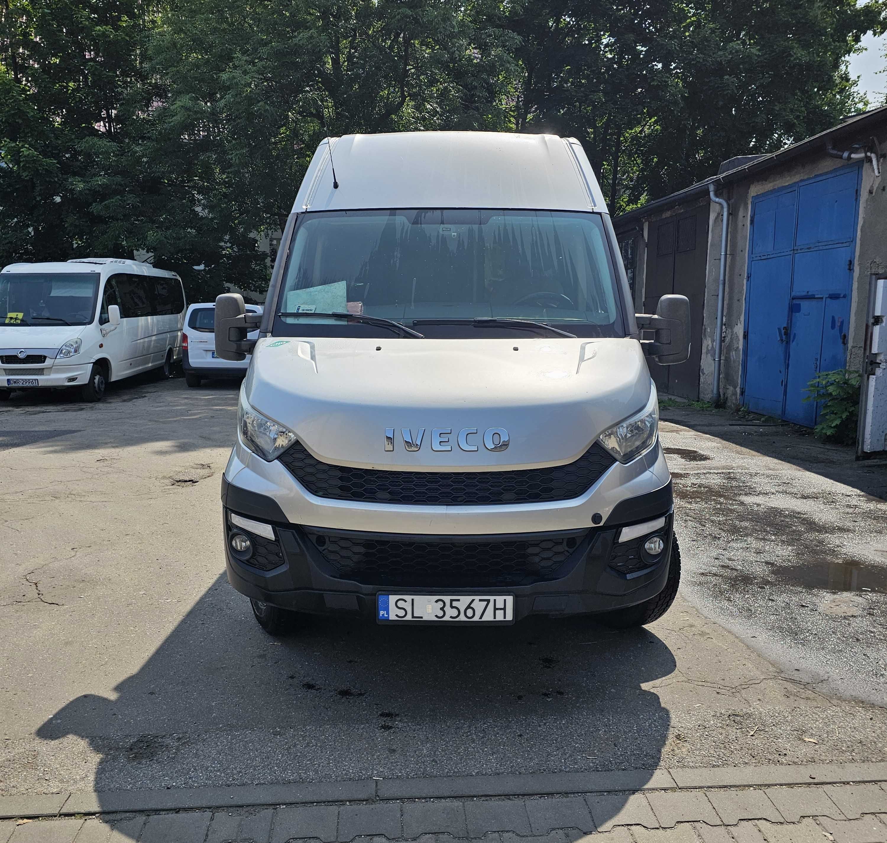 Iveco Deily 33 osobowy CNG + LPG