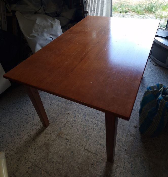 Mesa de sala de jantar cerejeira