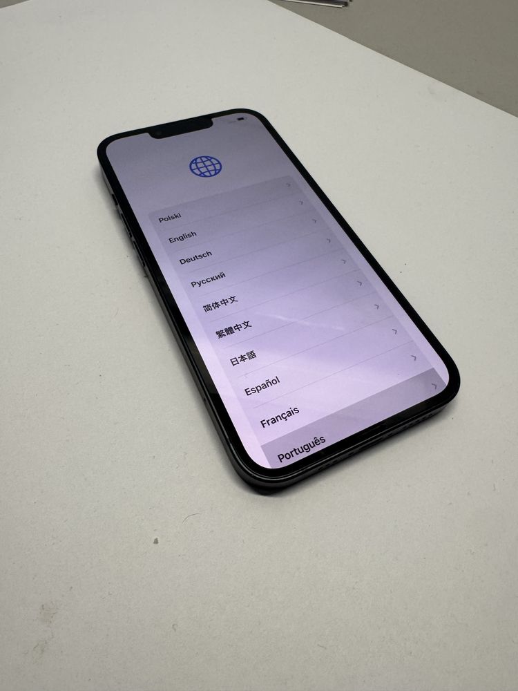 IPhone 13 w dobrym stanie
