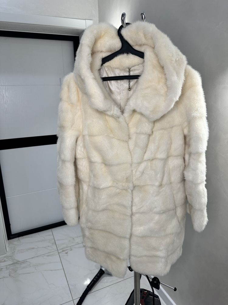 Продам норковые шубы