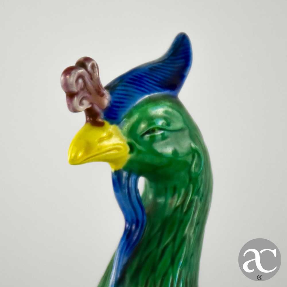 Par de figuras de Fénix (Fenghuang) porcelana da China, policromadas