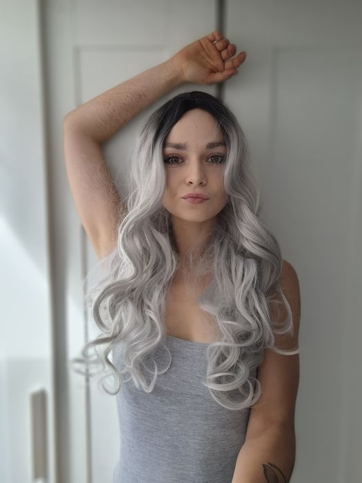 Peruka czarno siwa ombre długa cosplay wig long Silver synthetic hair