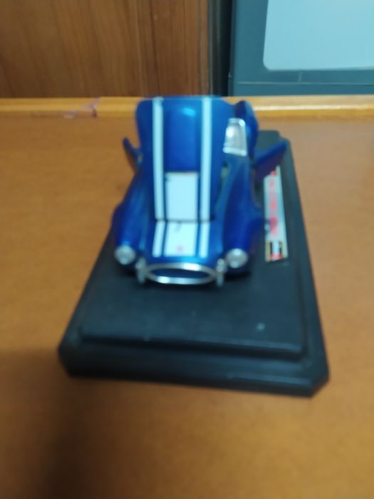 Miniatura automóvel colecionável, 20 cm, marca Burago Shelby Cobra 427