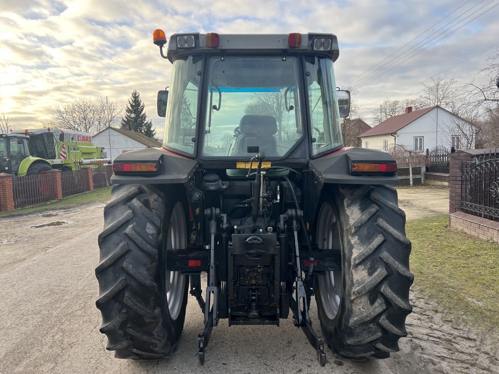 Massey ferguson 6245 nie malowany orginalne opony