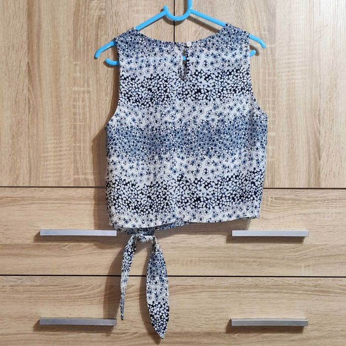 Krótka Bluzka Top na lato NEW LOOK kwiaty, 140cm