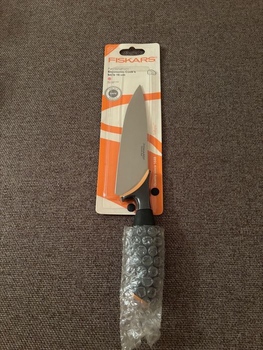 Nóż fiskars 16 cm