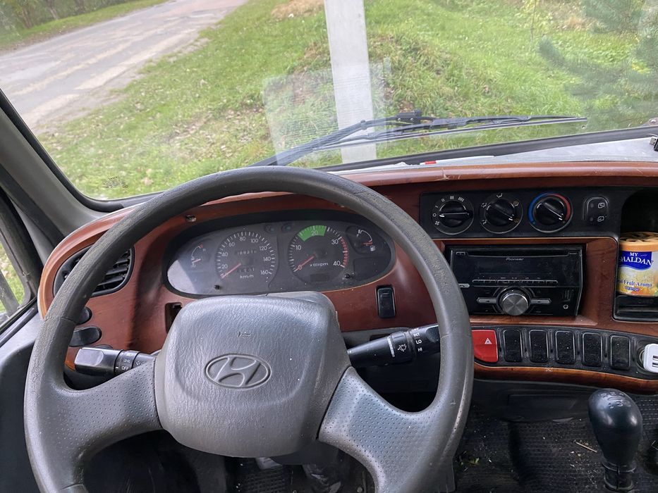 Hyundai HD72 – надійна вантажівка, готова до роботи!