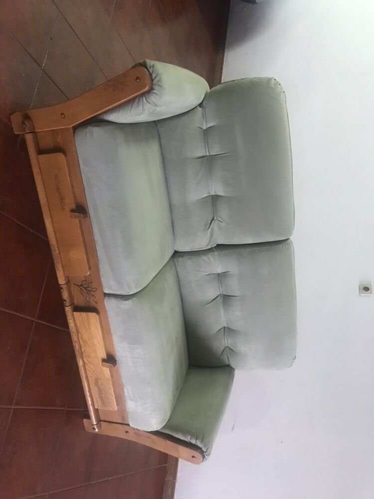 Terno de sofás tecido e madeira