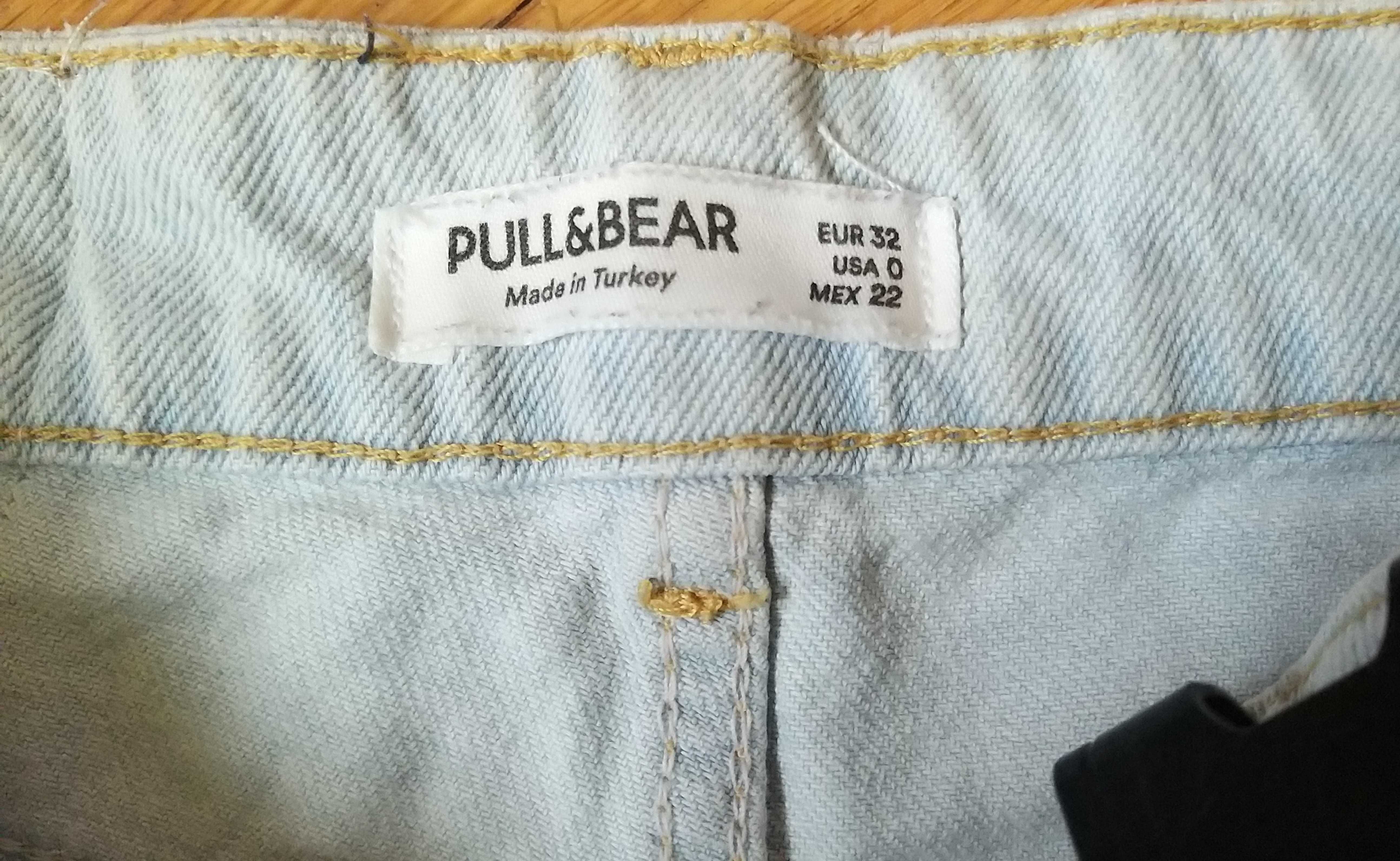 Spodenki jeansowe Pull &Bear