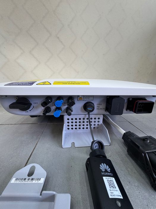 Falownik HUAWEI model SUN 2000-6KTL-MO 6KW trójfazowy