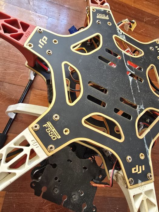 Drone DJI F550 Flame Wheel Naza