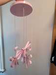 Lampa wisząca EMMA PINK 3xE27 MLP1040 – różowa lampa z kokardkami