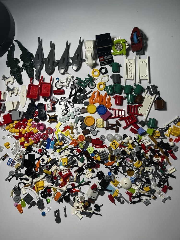 Лего lego оригинал минифигурки человечки аксессуары