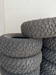 Pneus Maxxis e BF Goodrich KM3