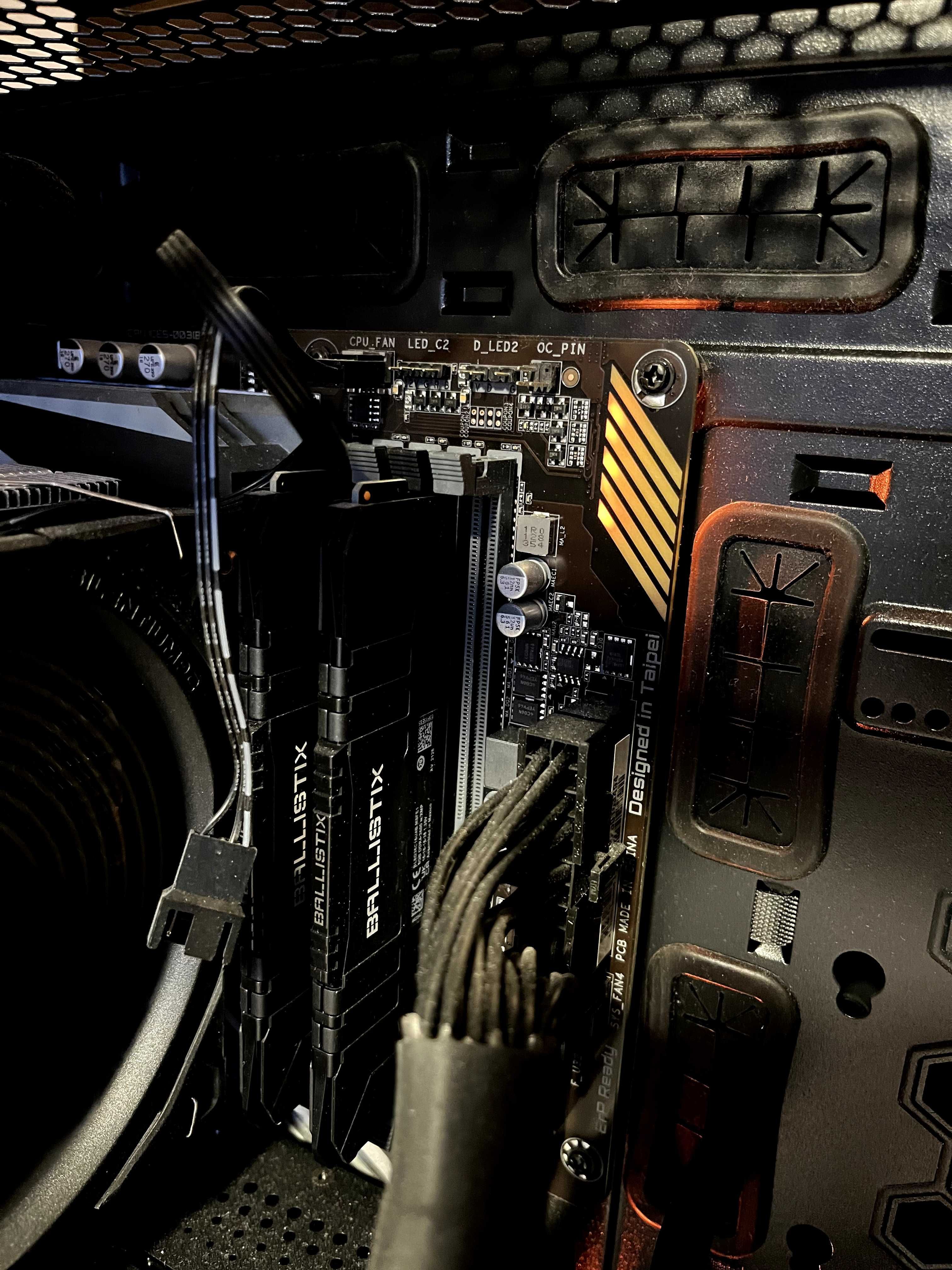 Komputer gamingowy | PC | i5-11400 | RX 6600 XT | 16GB RAM | SSD 1TB