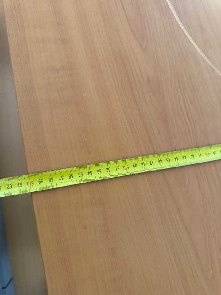 Secretária com prateleira para teclado