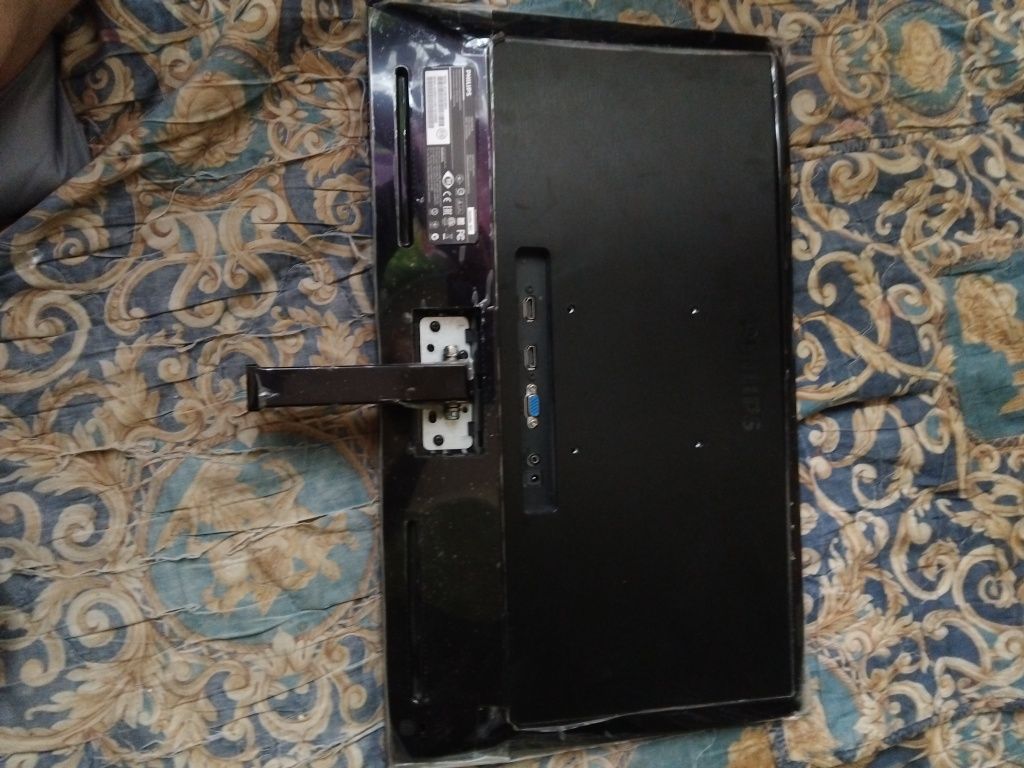 Монитор Philips 234E5Q