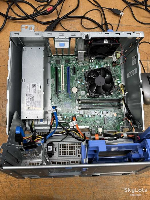 Cистемный блок Фирмы Dell 7040 i5-6500 /8Gb DDR4 /500Gb HDD /128Gb SSD