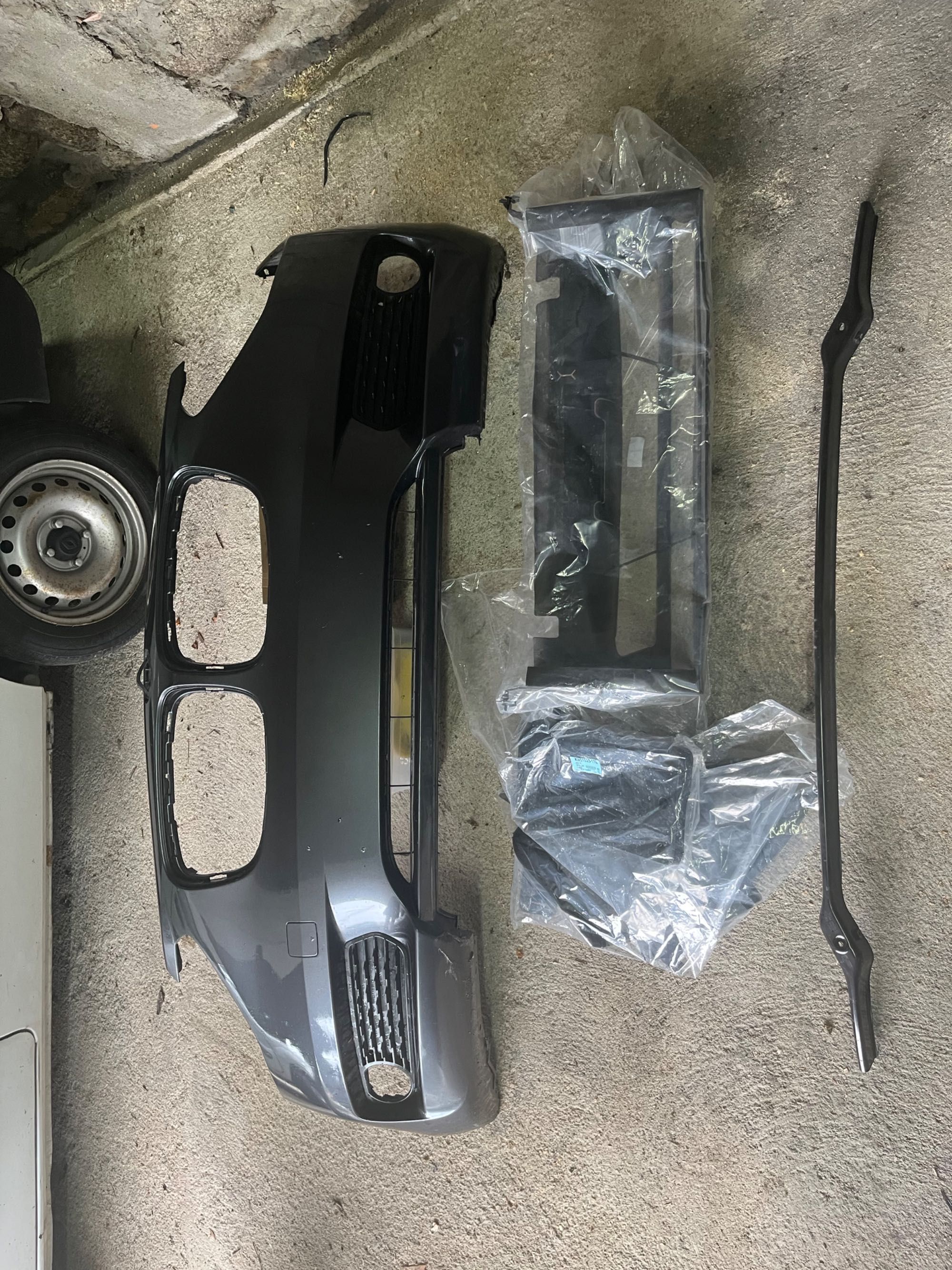 Pára-choques BMW F20 pre-LCI com acessórios