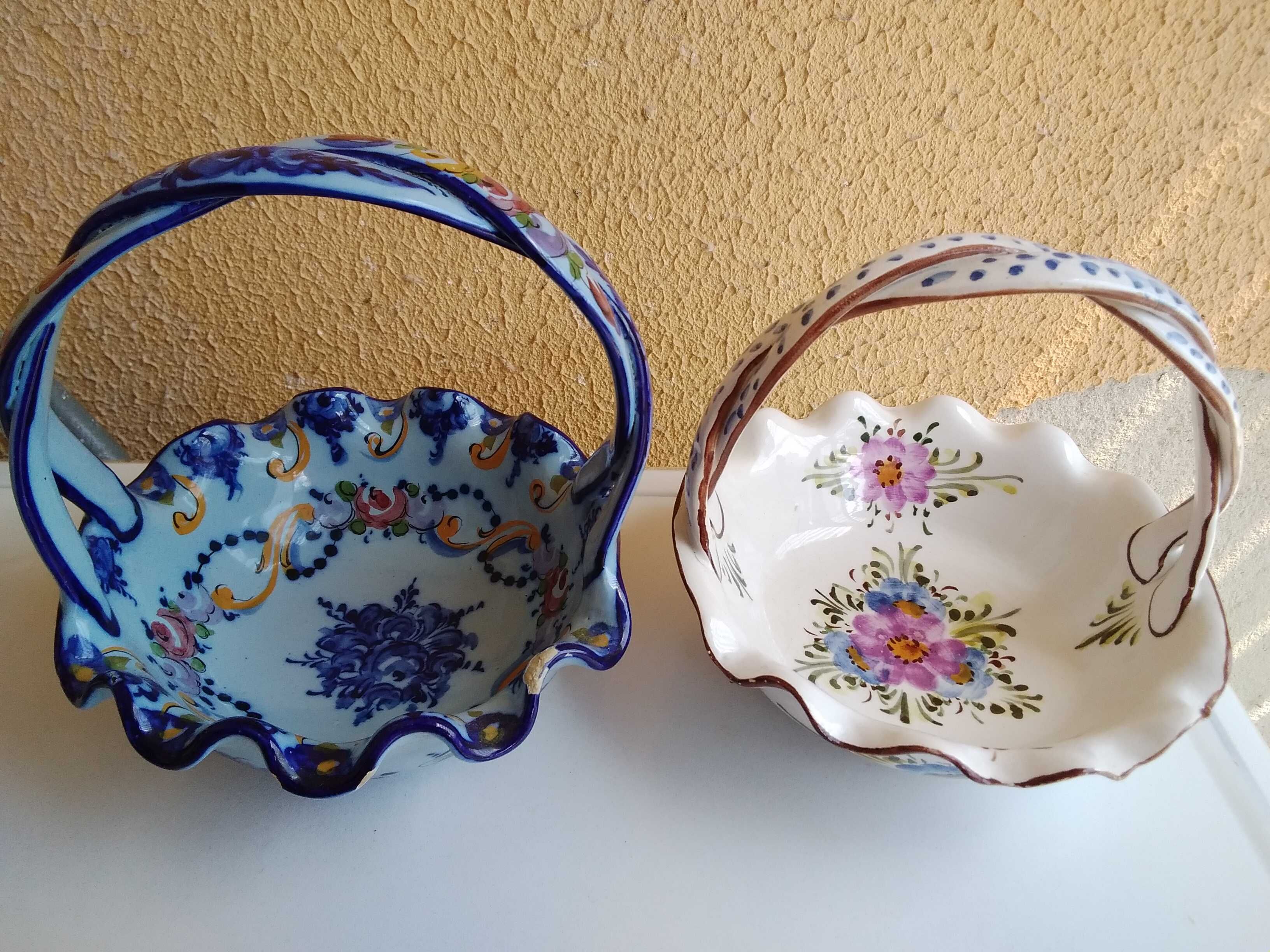 Duas cestas em cerâmica 5€