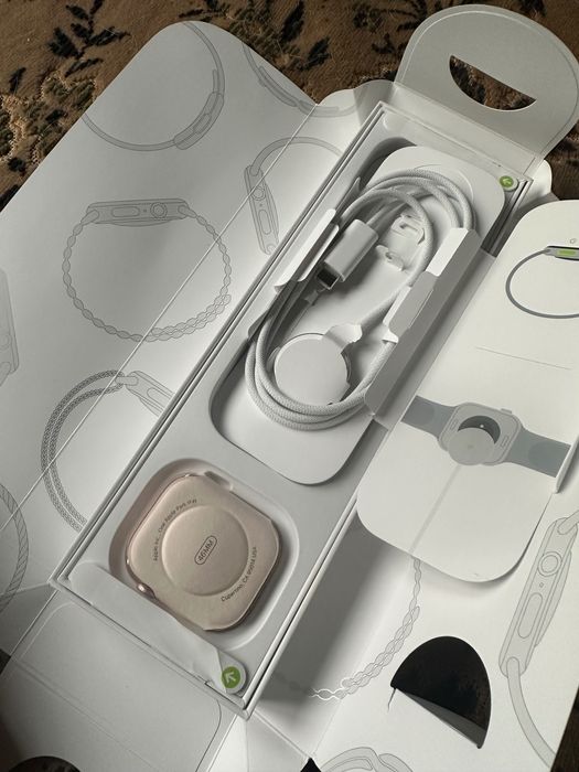 Новий жіночий годинник watch apple