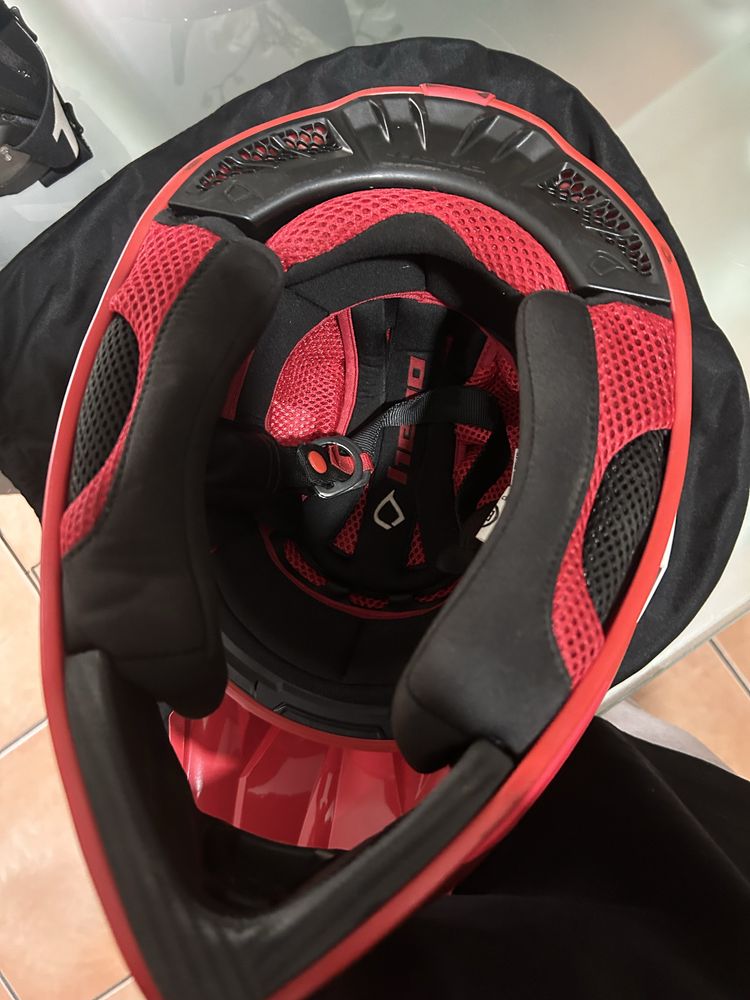 Capacete + equipamento
