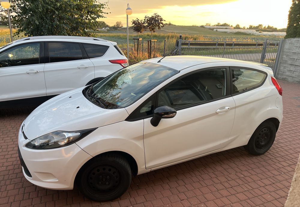Ford fiesta mk7 2010 rok GAZ niski przebieg