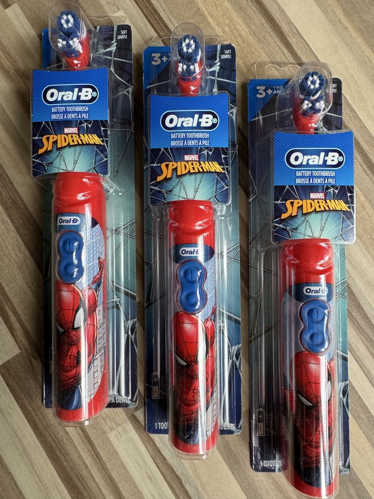 Щетка Железный человек Детская электрическая зубная щетка Oral-B Kid's