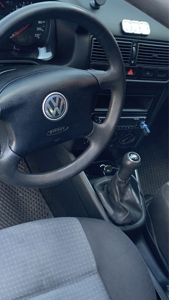 Volkswagen Golf4(идеал)