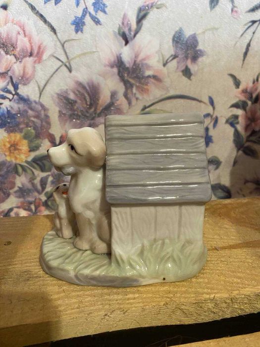 Статуэтка фарфор собака