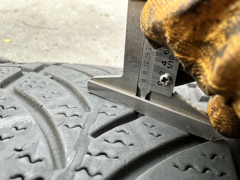 Шини 225 40 18 92T Goodyear UltraGrip Ice 2 пара