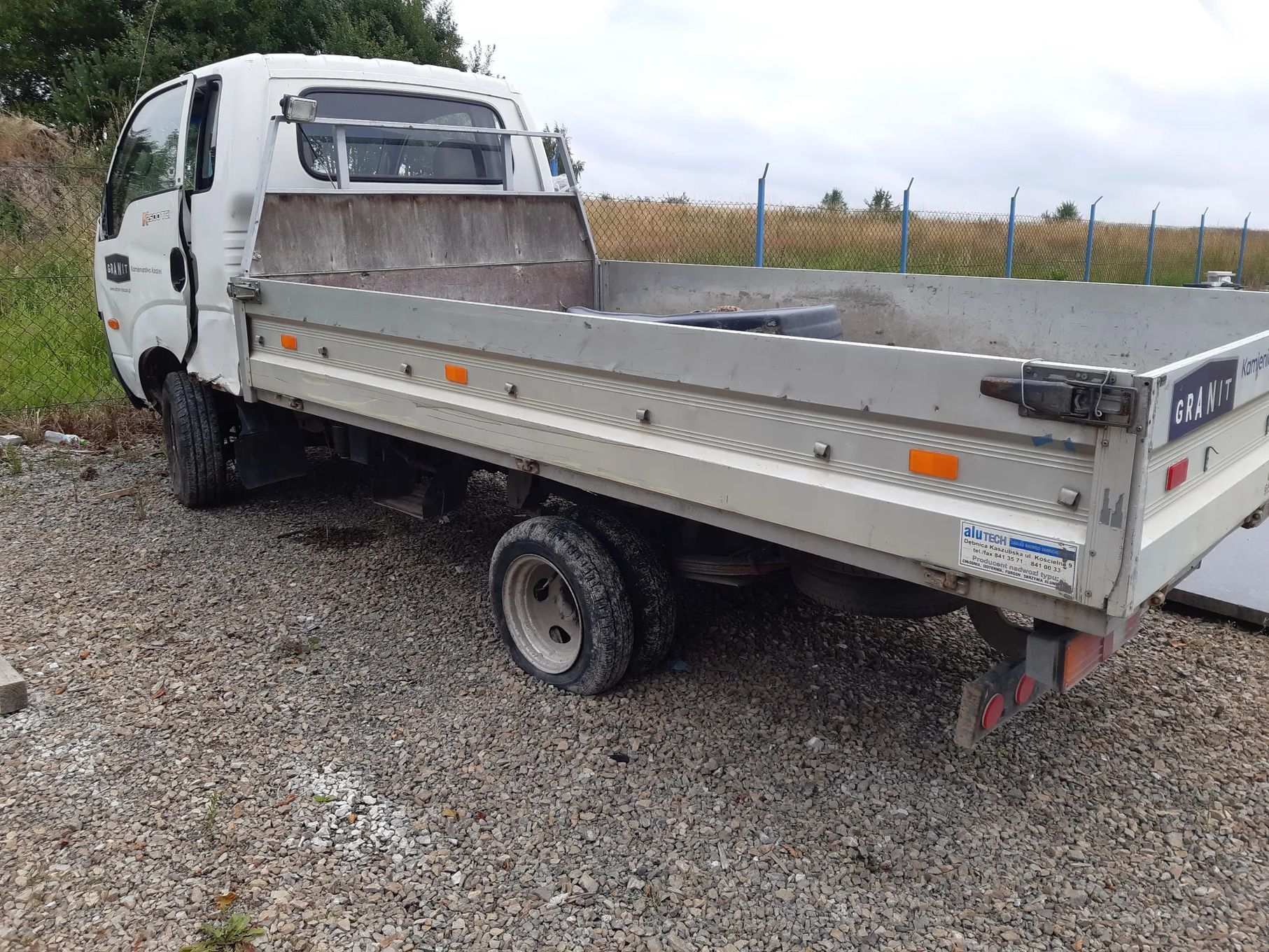 Kia Pryzmat K2500  Kia Pryzmat K2500 lekko uszkodzony